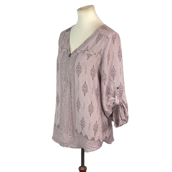 Maurices Aztec print lightweight blouse size M - Picture 4 of 5